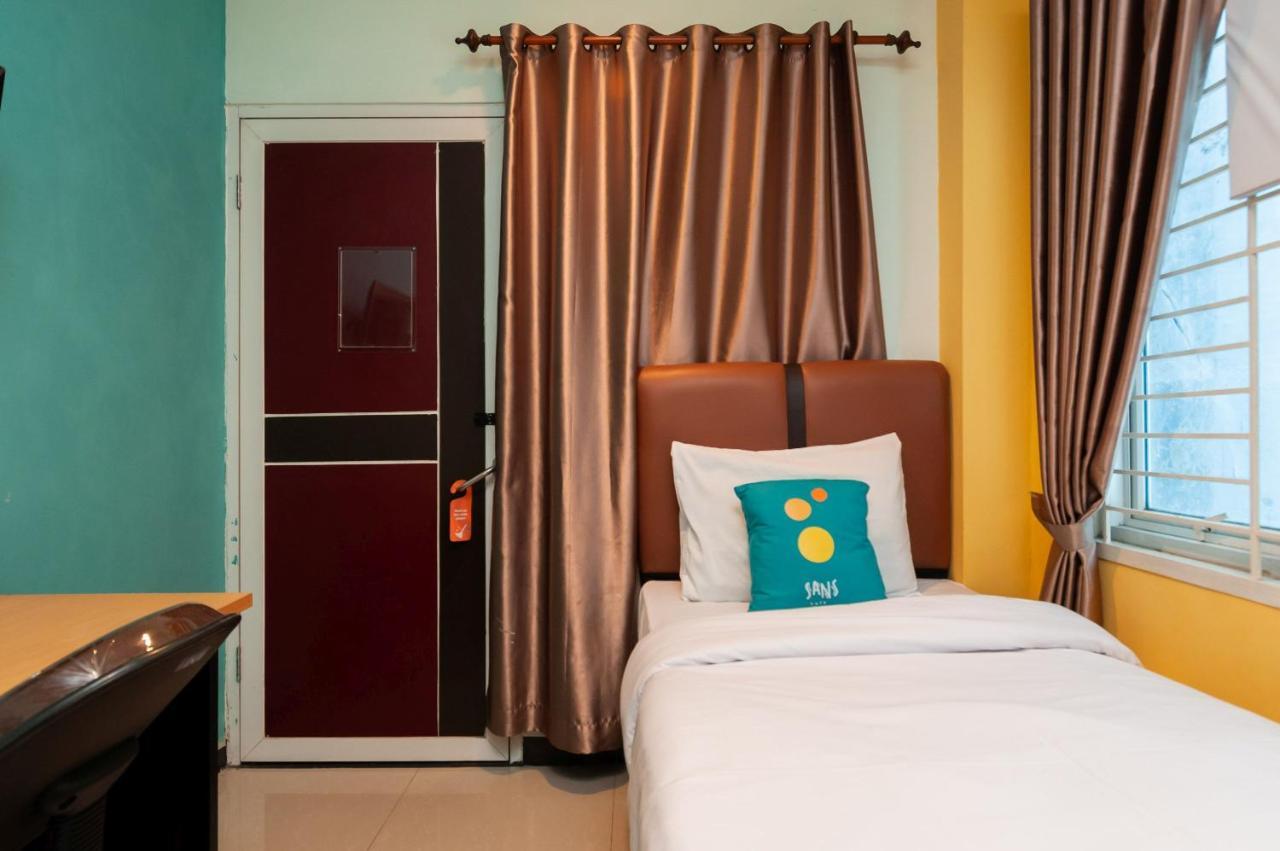 Sans Hotel Finest เมดาน ภายนอก รูปภาพ